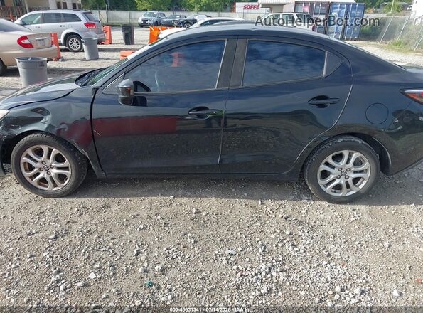 3MYDLBYVXHY153234 2017 TOYOTA YARIS IA Black Панорамний вид салону 360°