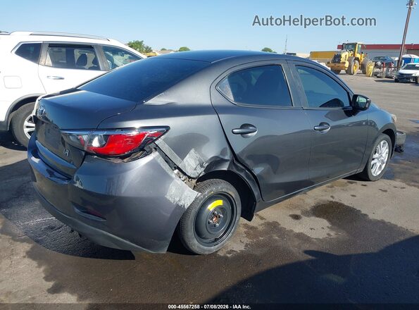 3MYDLBYVXHY170535 2017 TOYOTA YARIS IA Gray Tył prawy