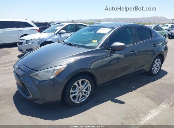 3MYDLBYVXHY170535 2017 TOYOTA YARIS IA Gray Przód lewy