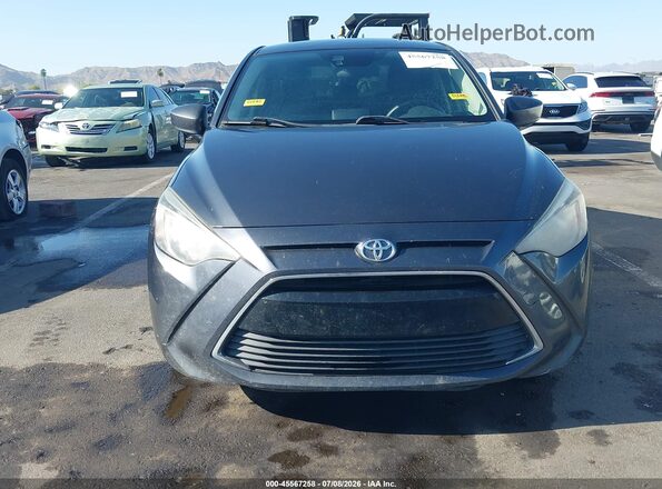 3MYDLBYVXHY170535 2017 TOYOTA YARIS IA Gray Widok wnętrza z tyłu