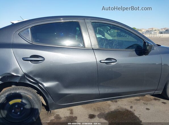 3MYDLBYVXHY170535 2017 TOYOTA YARIS IA Gray Widok wnętrza 360 stopni