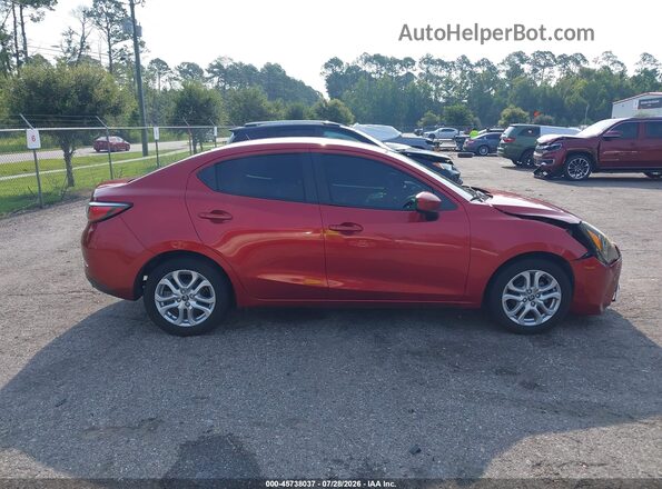 3MYDLBYVXHY177534 2017 TOYOTA YARIS IA Burgundy Widok wnętrza z tyłu