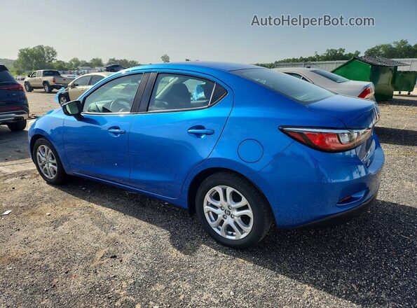 3MYDLBYVXHY178764 2017 TOYOTA YARIS Blue Trasero izquierdo