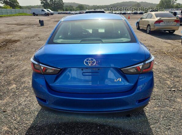3MYDLBYVXHY178764 2017 TOYOTA YARIS Blue Vista trasera