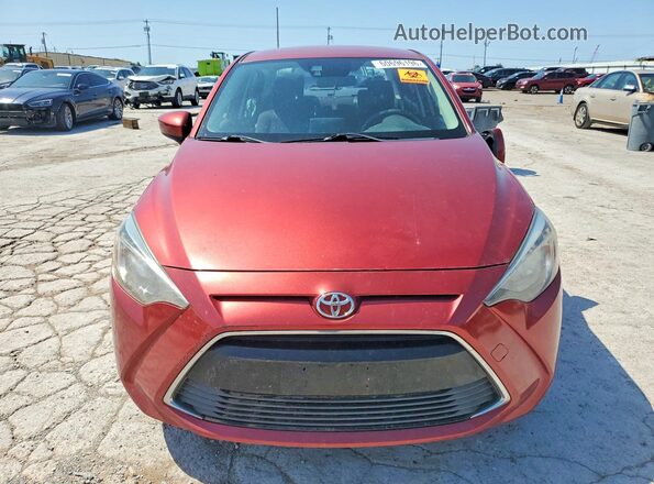3MYDLBYVXHY184273 2017 TOYOTA YARIS Red Դիմացի տեսք