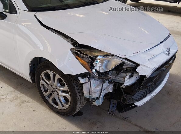 3MYDLBYVXHY190753 2017 TOYOTA YARIS IA Белый Вид спереди