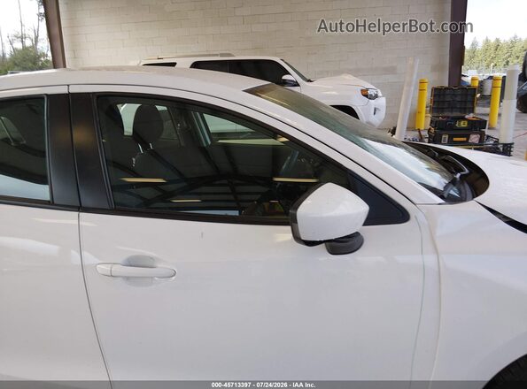 3MYDLBYVXHY190753 2017 TOYOTA YARIS IA Белый Вид задней части салона