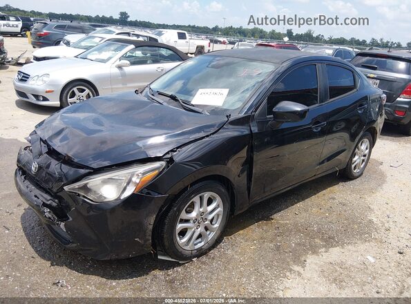 3MYDLBYVXHY196049 2017 TOYOTA YARIS IA Black Առջևի ձախ երեք քառորդ տեսարան
