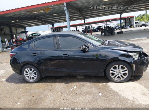 3MYDLBYVXHY196049 2017 TOYOTA YARIS IA Black Սալոնի 360 աստիճան տեսք
