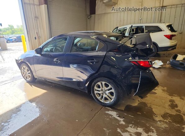 3MYDLBYVXJY310489 2018 TOYOTA YARIS Blue Rear left