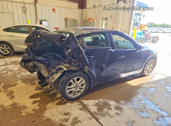3MYDLBYVXJY310489 2018 TOYOTA YARIS Blue Rear right