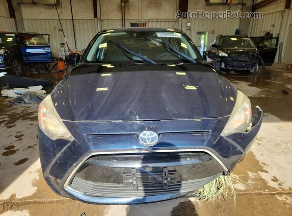 3MYDLBYVXJY310489 2018 TOYOTA YARIS Blue Front view