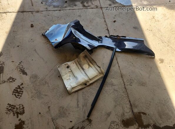 3MYDLBYVXJY310489 2018 TOYOTA YARIS Blue Engine compartment view