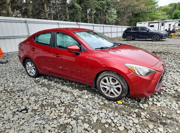 3MYDLBYVXJY326255 2018 TOYOTA YARIS Red Front right