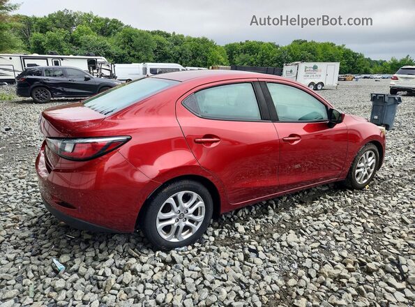 3MYDLBYVXJY326255 2018 TOYOTA YARIS Red Rear right