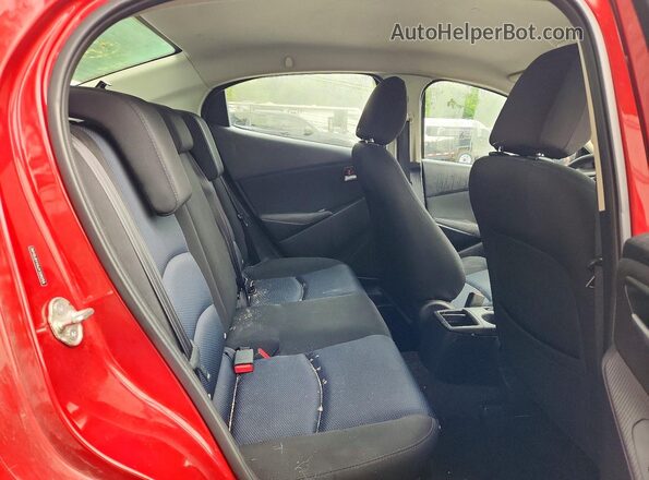 3MYDLBYVXJY326255 2018 TOYOTA YARIS Red Rear seats view