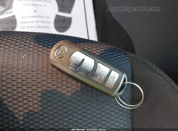3MYDLBYVXKY508068 2019 TOYOTA YARIS Серый Вид панели приборов