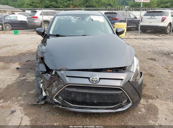3MYDLBYVXKY508068 2019 TOYOTA YARIS Серый Вид задней части салона