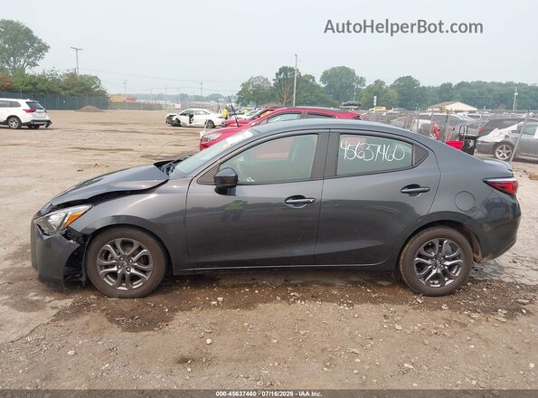 3MYDLBYVXKY508068 2019 TOYOTA YARIS Серый 