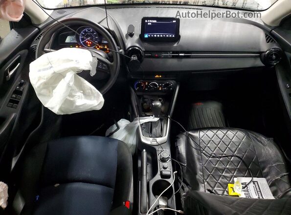 3MYDLBYVXKY517806 2019 TOYOTA YARIS Silver Вид панелі приладів