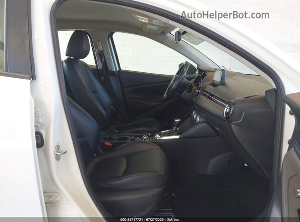 3MYDLBYVXKY520849 2019 TOYOTA YARIS White Սալոնի դիմացի տեսք