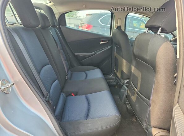 3MYDLBYVXKY525419 2019 TOYOTA YARIS Silver Rear seats view