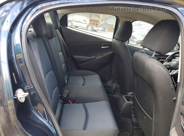 3MYDLBZV4GY131064 2016 TOYOTA SCION Blue Widok tylnych siedzeń