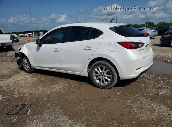 3MZBN1K71HM102844 2017 MAZDA 3 White Rear left