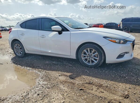 3MZBN1K71HM102844 2017 MAZDA 3 White Front right