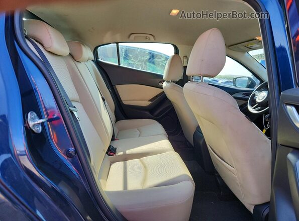 3MZBN1K7XHM100302 2017 MAZDA 3 Blue უკანა სალონის ხედი