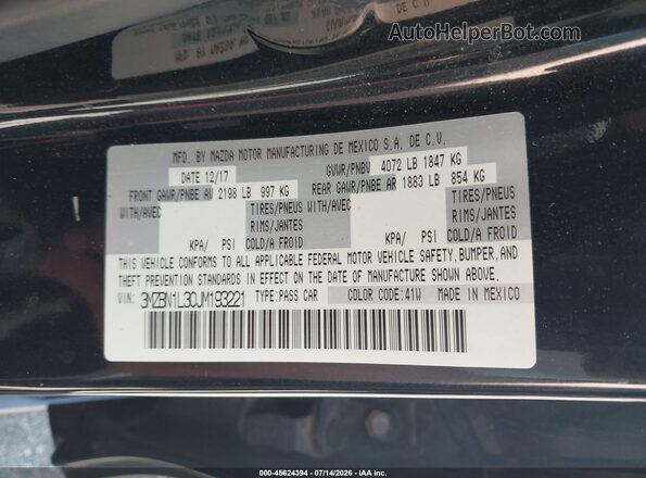 3MZBN1L30JM193221 2018 MAZDA 3 Black Widok komory silnika