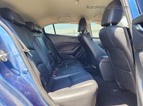 3MZBN1L31JM198217 2018 MAZDA 3 Blue Հետևի նստատեղերի տեսք