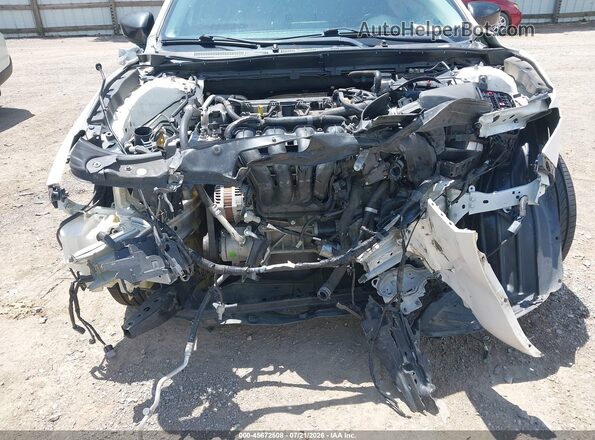 3MZBN1L32JM241415 2018 MAZDA 3 White Front view