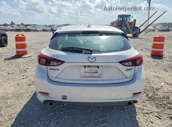 3MZBN1L34JM164840 2018 MAZDA MAZDA White უკანა ხედი