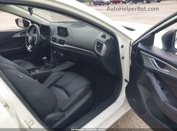 3MZBN1L34JM172257 2018 MAZDA 3 Белый Вид салона спереди