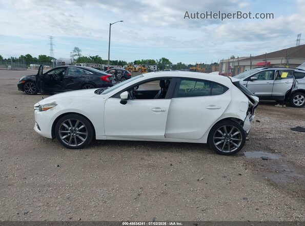 3MZBN1L34JM172257 2018 MAZDA 3 Белый Панорамный вид салона 360°