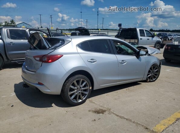 3MZBN1L34JM180603 2018 MAZDA 3 Серебряный Задняя правая четверть
