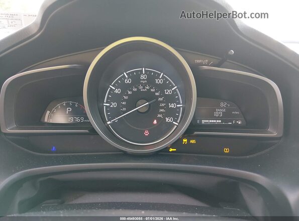 3MZBN1L34JM213664 2018 MAZDA 3 Белый Вид задних сидений