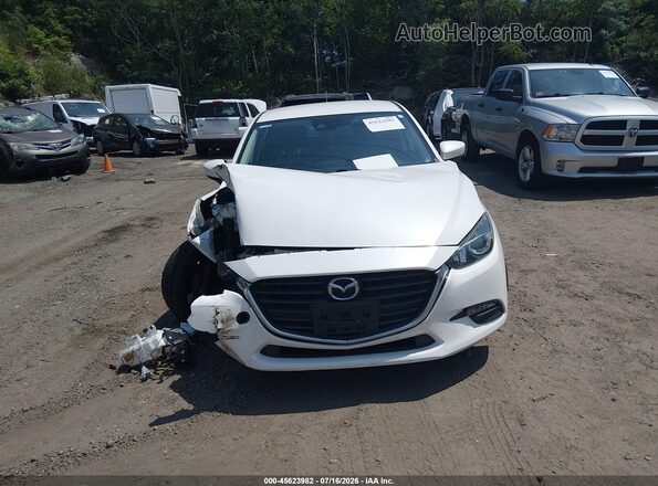 3MZBN1L36JM168517 2018 MAZDA 3 Белый Вид щитка приборов