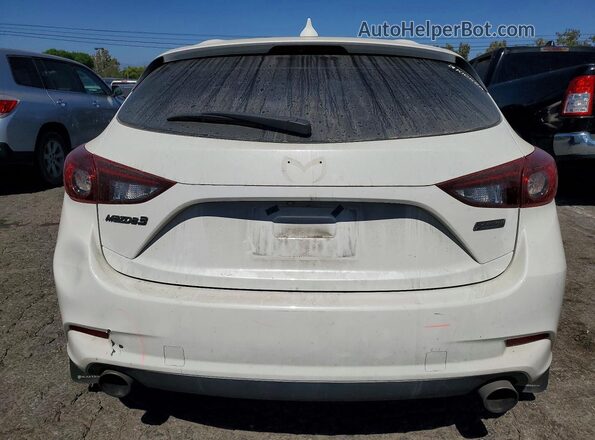 3MZBN1L37JM171202 2018 MAZDA 3 White უკანა ხედი