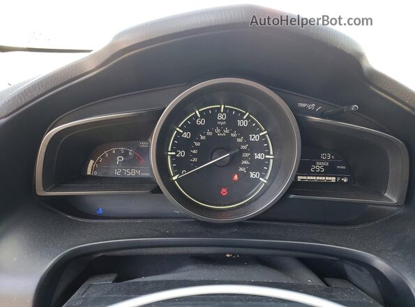 3MZBN1L37JM171202 2018 MAZDA 3 White ხელსაწყოთა პანელის ხედი