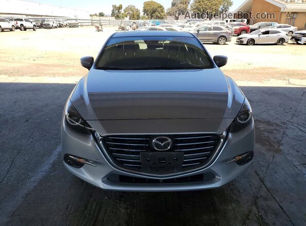 3MZBN1M30JM166535 2018 MAZDA 3 Серебряный Вид спереди
