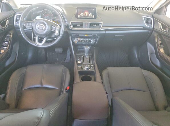 3MZBN1M30JM166535 2018 MAZDA 3 Серебряный Вид панели приборов