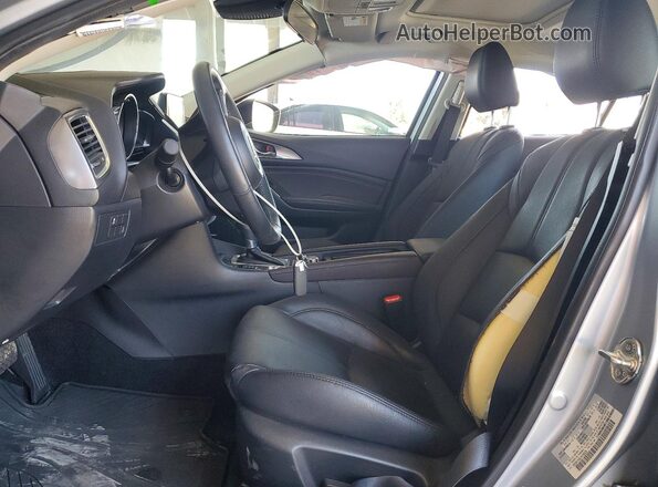 3MZBN1M30JM166535 2018 MAZDA 3 Серебряный Вид салона спереди