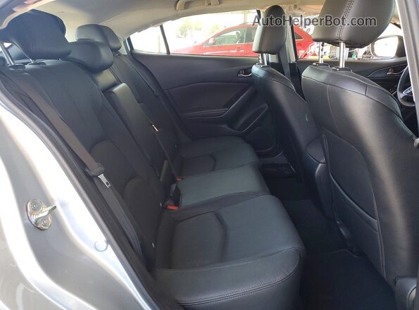3MZBN1M30JM166535 2018 MAZDA 3 Серебряный Вид задних сидений
