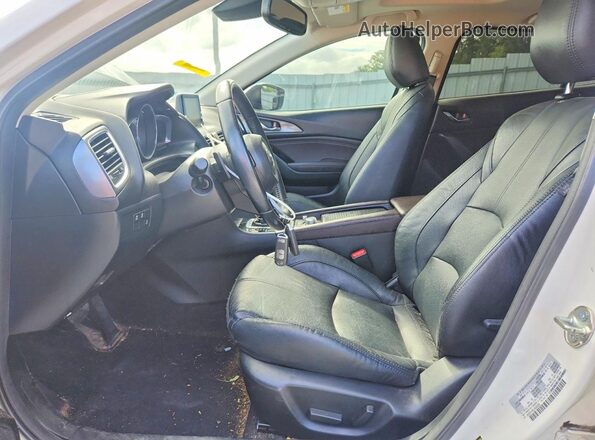 3MZBN1M30JM240388 2018 MAZDA 3 White Widok wnętrza z przodu