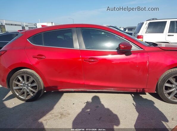 3MZBN1M30JM262567 2018 MAZDA 3 Red Вид задньої частини салону