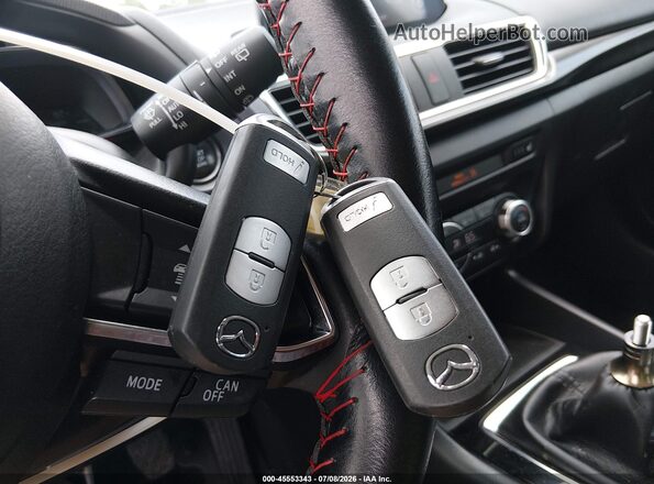 3MZBN1M32JM223091 2018 MAZDA 3 Red Вид панелі приладів