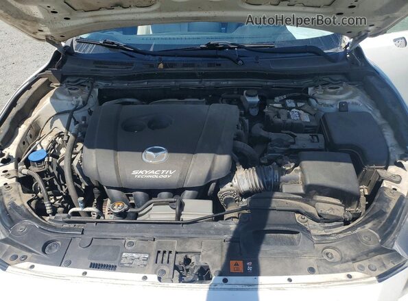 3MZBN1M35JM217740 2018 MAZDA 3 White Widok wnętrza z tyłu