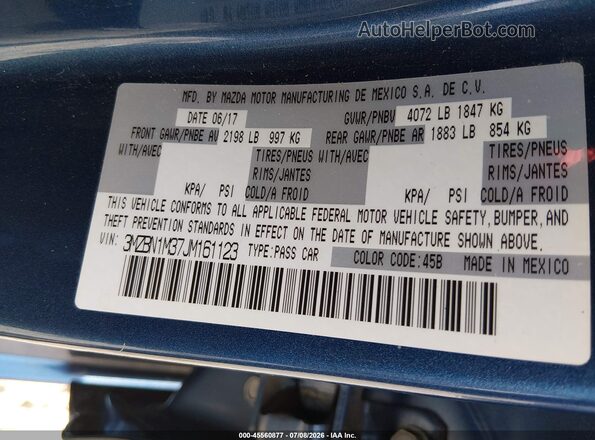 3MZBN1M37JM161123 2018 MAZDA 3 Blue Vista del compartimento del motor